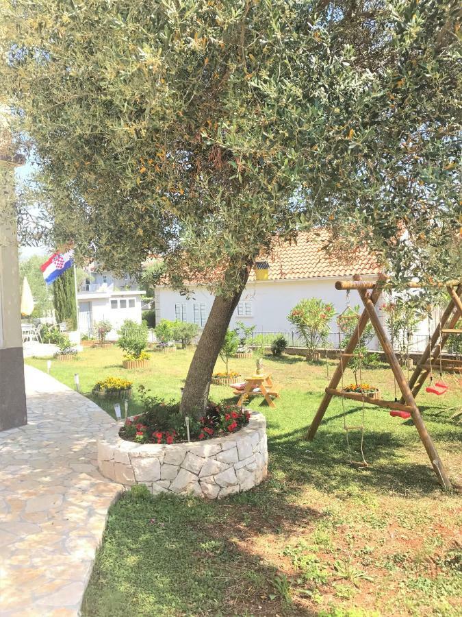 Apartmani Fortuna Lumbarda Exterior foto